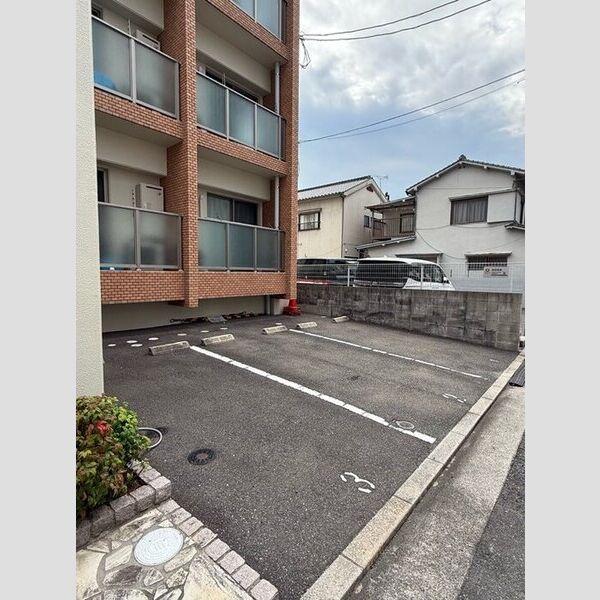 駐車場 (駐車場)