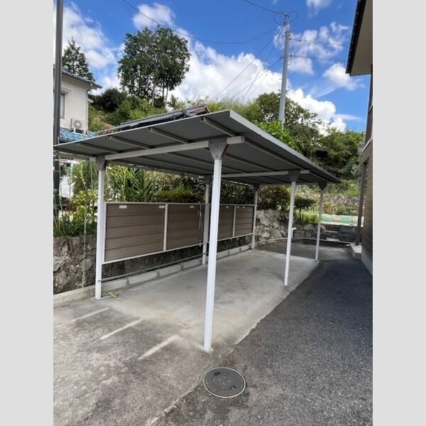 現地周辺 (駐輪場)