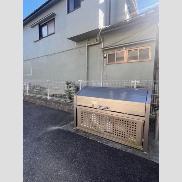 現地周辺 (ゴミステーション)