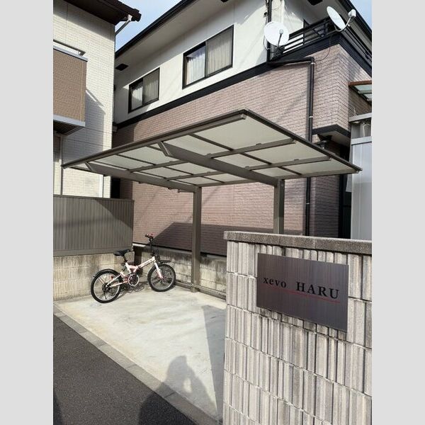 現地周辺 (駐輪場)