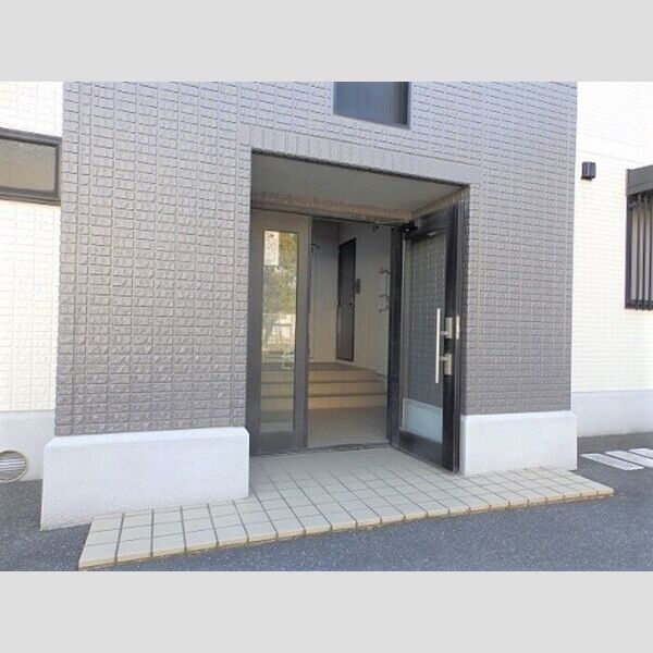 エントランス (エントランス)