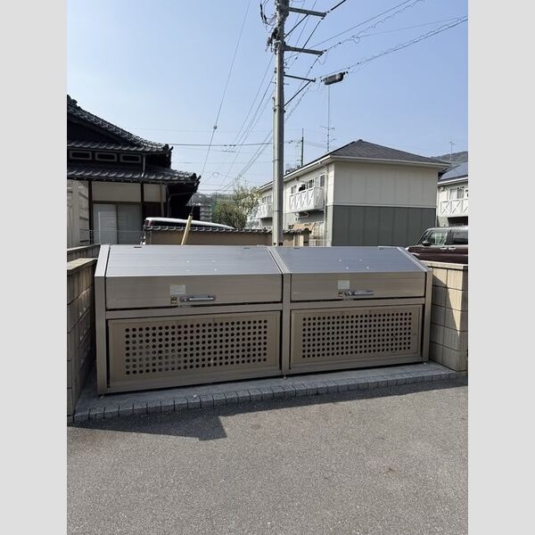 現地周辺 (ゴミステーション)