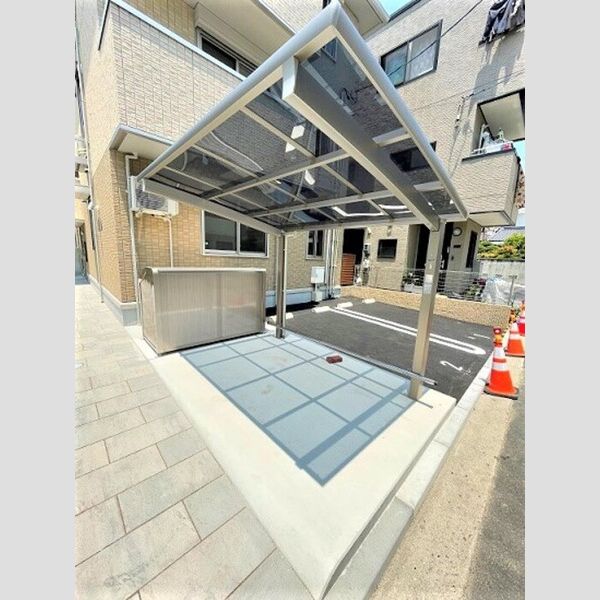 現地周辺 (駐輪場)