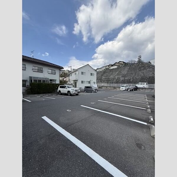 駐車場 (駐車場)