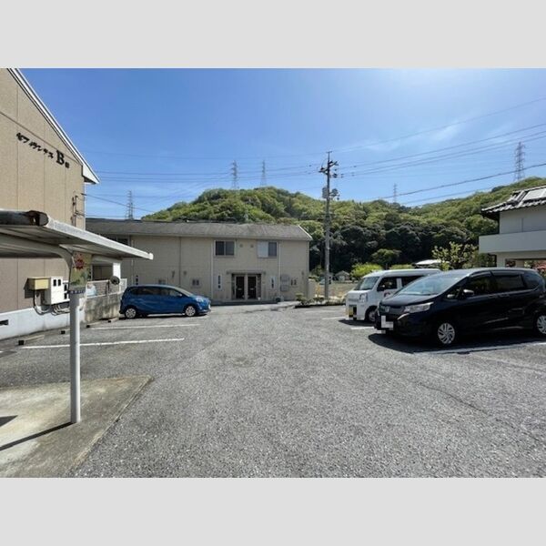 駐車場 (駐車場)