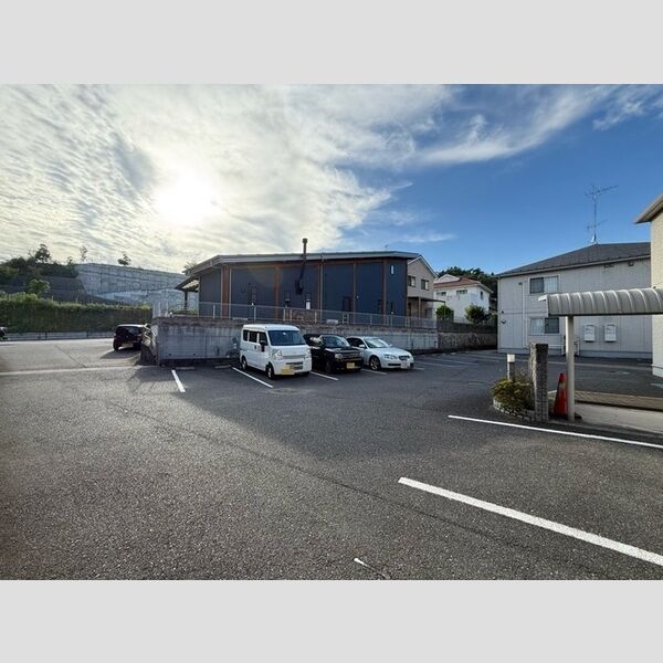 駐車場 (駐車場)