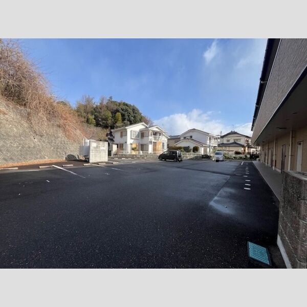 現地周辺 (駐車場)