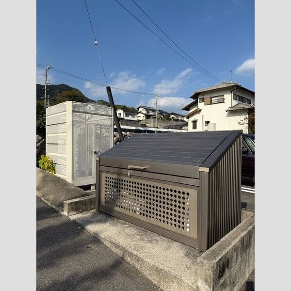 現地周辺 (ゴミステーション)
