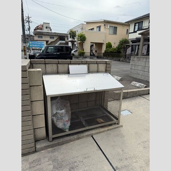 現地周辺 (ゴミステーション)