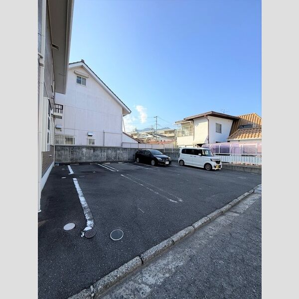 駐車場 (駐車場)