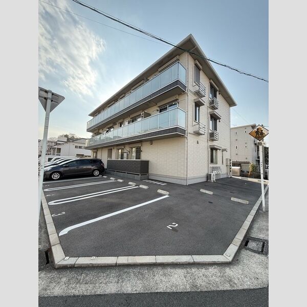 駐車場 (駐車場)