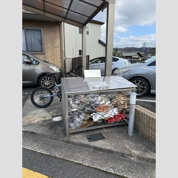 現地周辺 (ゴミステーション)