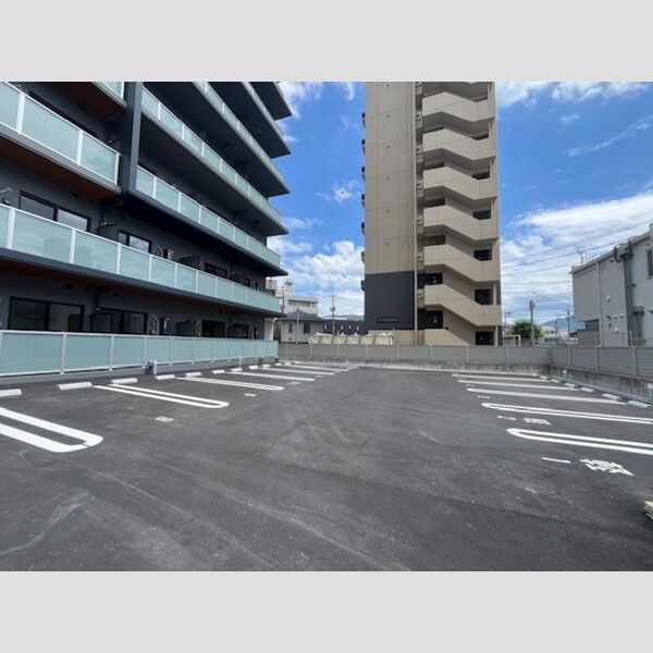 駐車場 (駐車場)