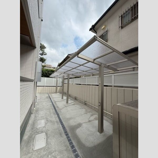 現地周辺 (駐輪場)