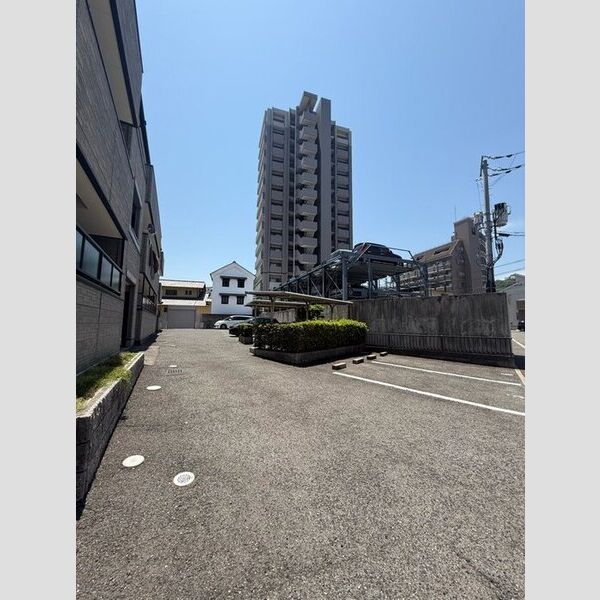 駐車場 (駐車場)