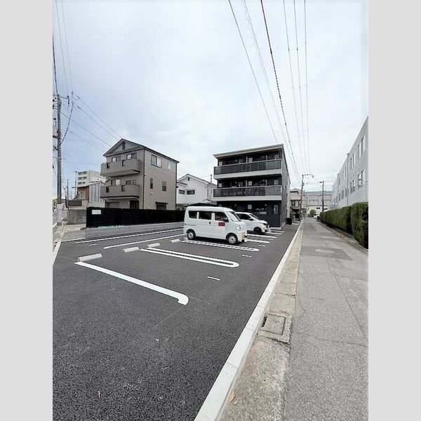 駐車場 (駐車場)