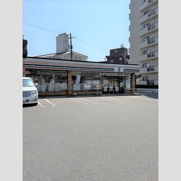 現地周辺 (セブンイレブン広島庚午中4丁目店　205m)