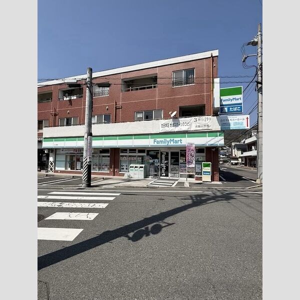 現地周辺 (ファミリーマート古江西店　308m)