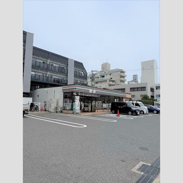 現地周辺 (セブンイレブン広島西川口町店　240m)