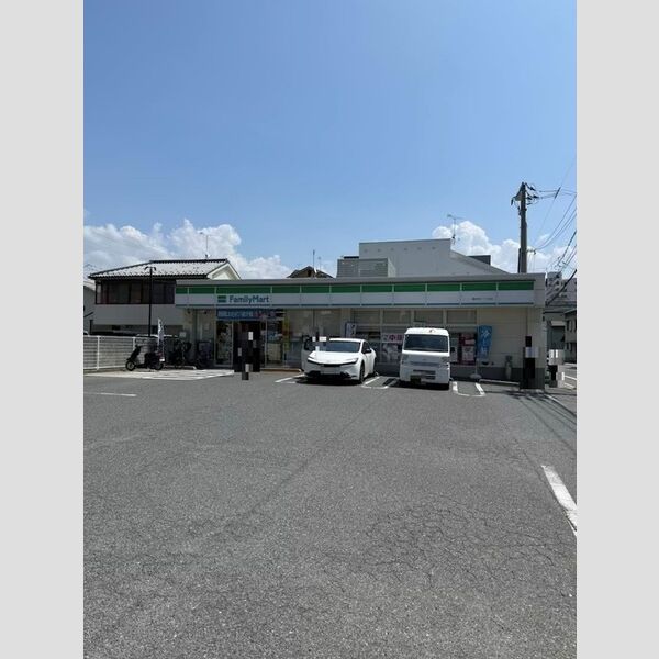 現地周辺 (ファミリーマート楠木町三丁目店 366m)