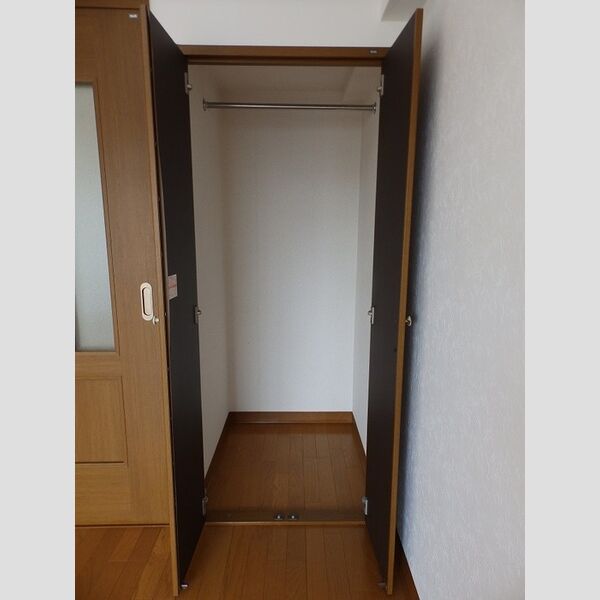 収納 (洋室収納)