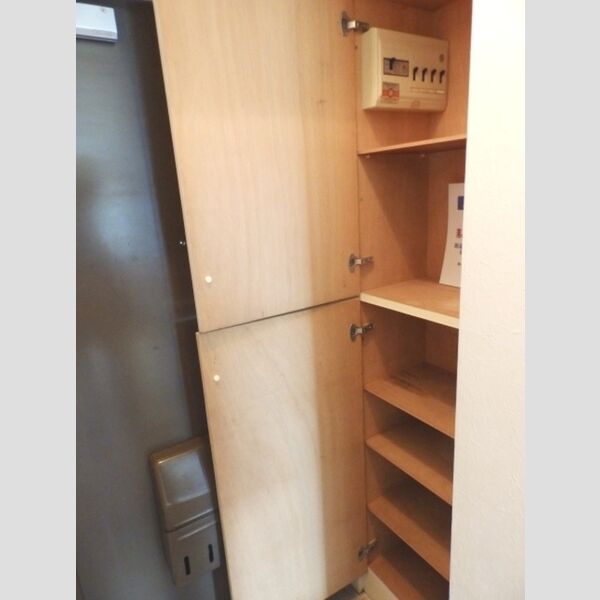 その他設備 (トールシューズボックス)