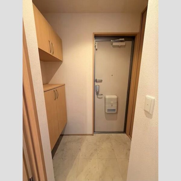 玄関 (玄関)