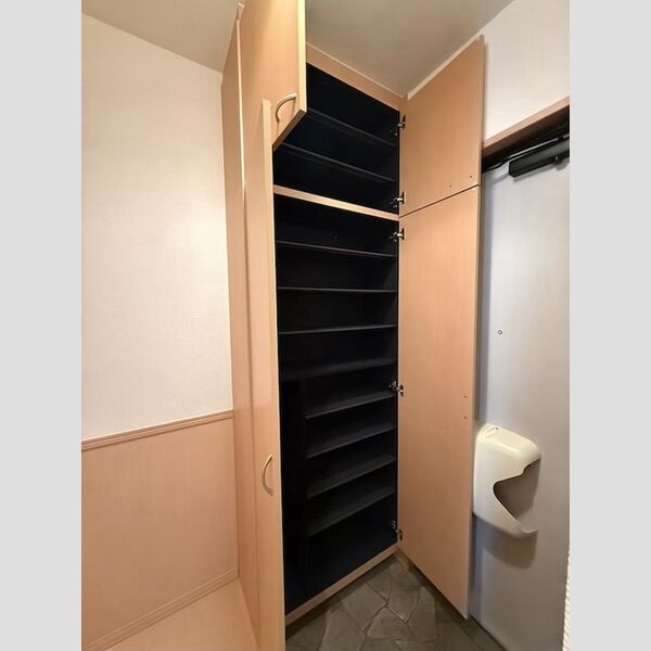 玄関 (シューズボックス)