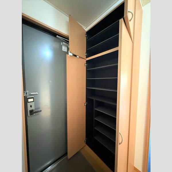 玄関 (シューズボックス)