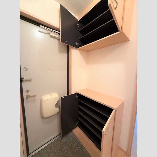 玄関 (シューズボックス)