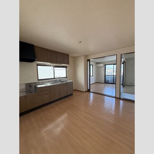 居室・リビング (DK)