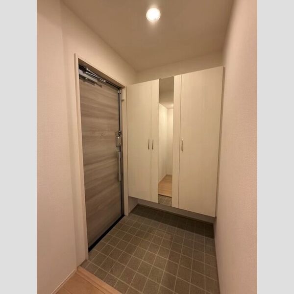 玄関 (玄関)