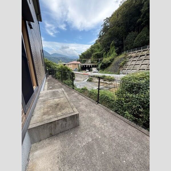 その他 (専用庭(西洋室側))