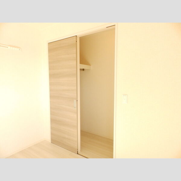 収納 (204:ウォークインクローゼット)