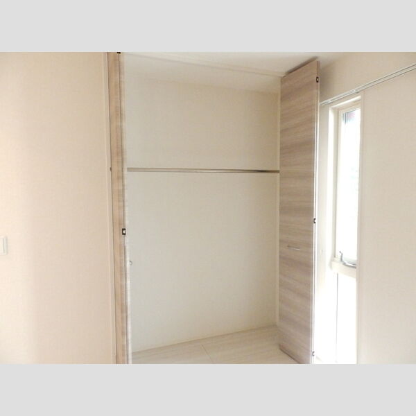 収納 (204:クローゼット)