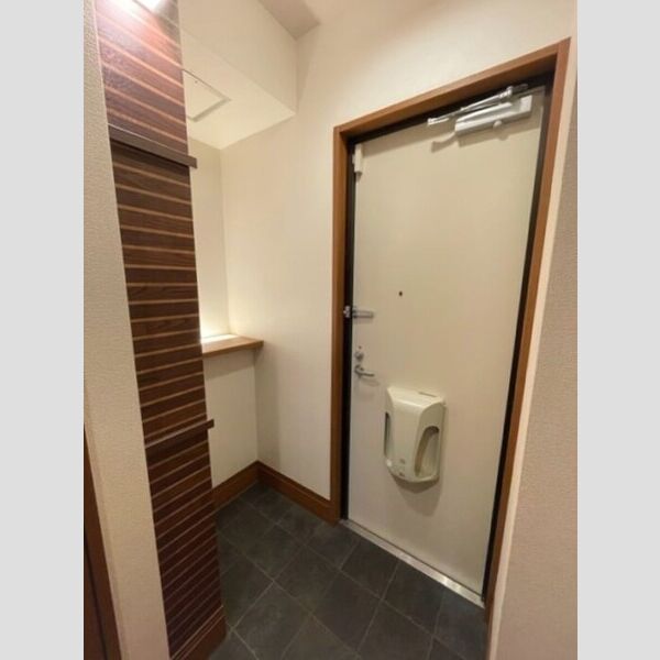 玄関 (玄関)