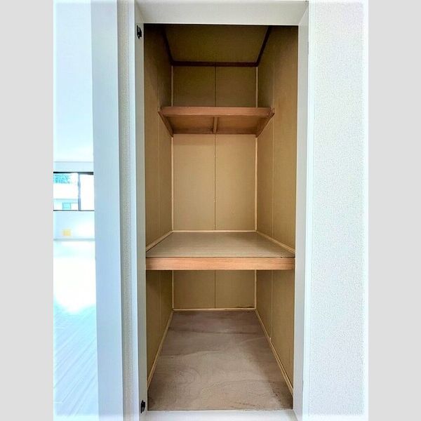 収納 (押入(6帖洋室側))