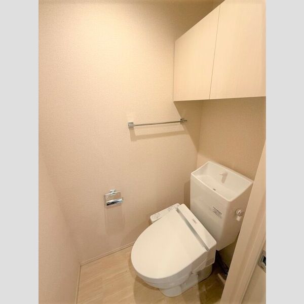 トイレ (温水洗浄暖房便座)