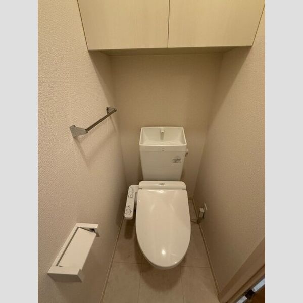 トイレ (温水洗浄暖房便座)