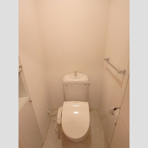 トイレ (温水洗浄暖房便座)