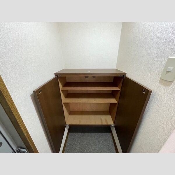 玄関 (シューズボックス)