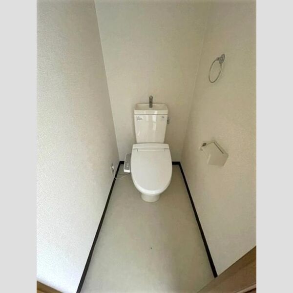 トイレ (温水洗浄暖房便座)