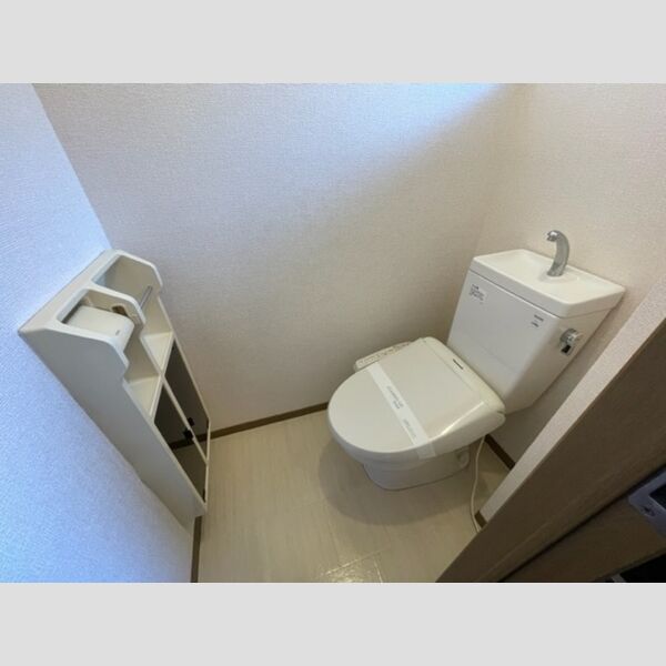 トイレ (温水洗浄暖房便座)