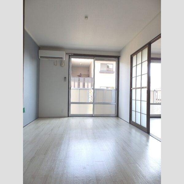 その他 (A102:南側洋室(エアコン))