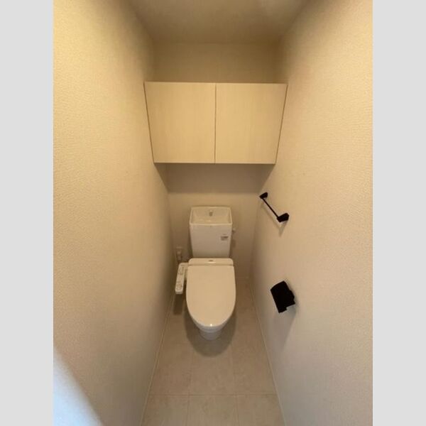 トイレ (温水洗浄暖房便座)