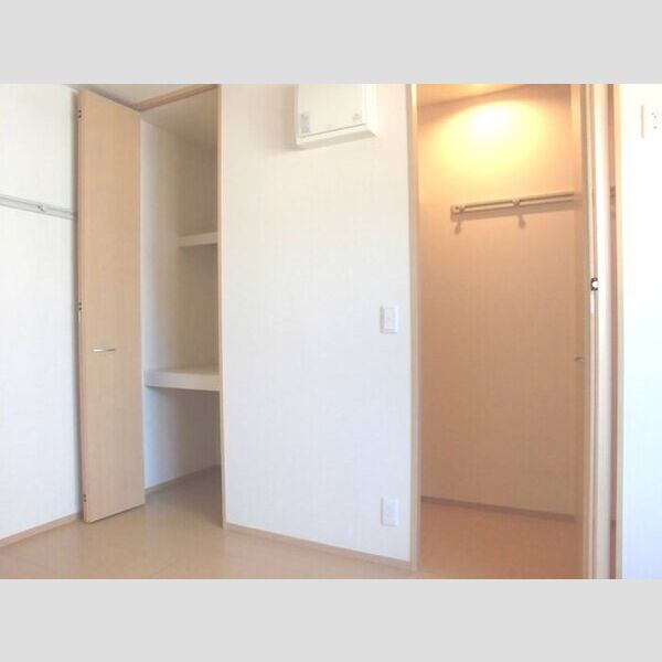 収納 (クローゼット)