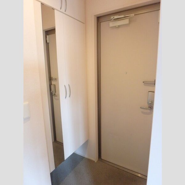 玄関 (玄関)