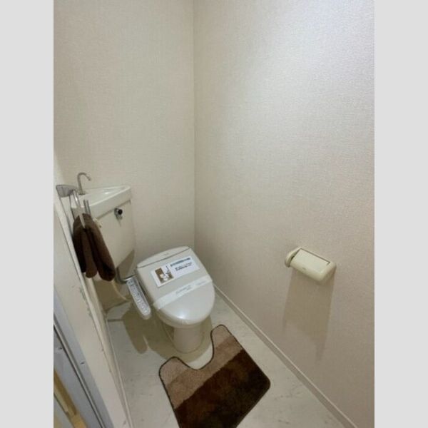 トイレ (温水洗浄暖房便座)