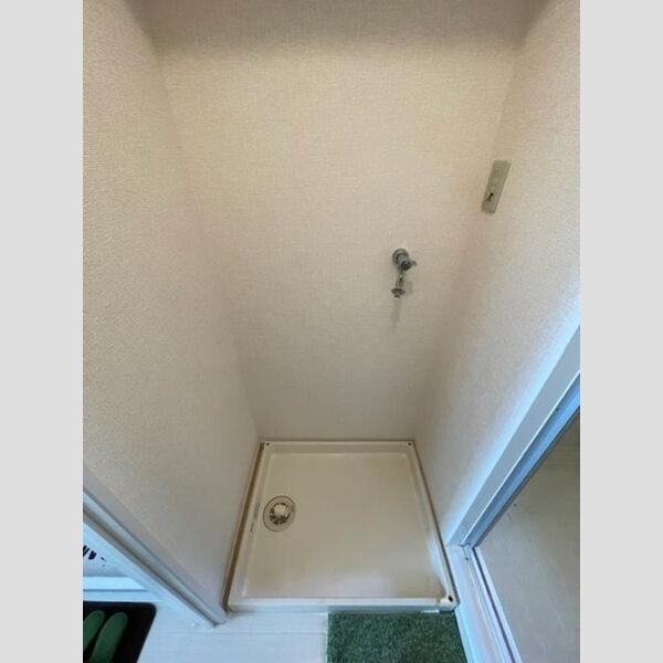 洗面所 (室内洗濯機置場)