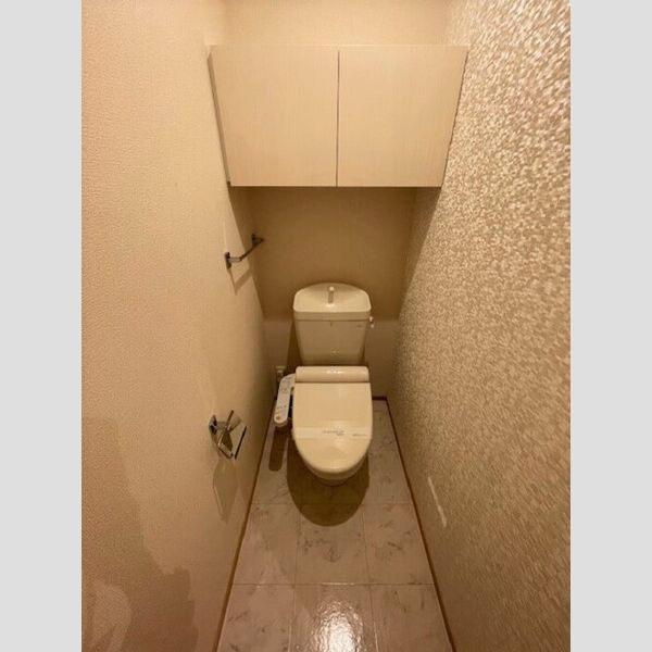 トイレ (温水洗浄暖房便座)